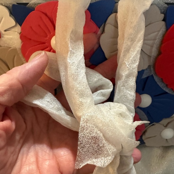 Kate spade flowered crossbody - Picture 2 of 9